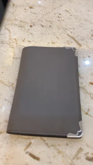 بوك كارتير الرمادي