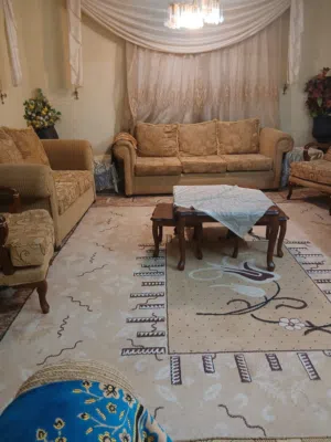 طقمين كنب للبيع