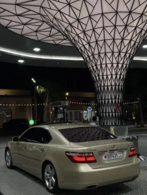 LEXUS LS 460   2007:داخليه بيج موديل