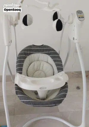 كرسي هزاز للأطفال من ماركة Graco Swing Chair