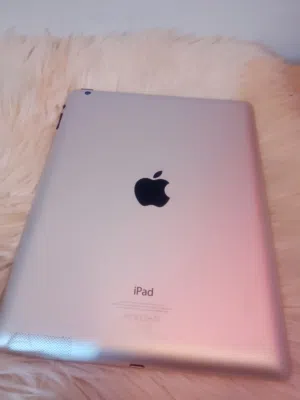 Apple iPad 32 GB in Basra