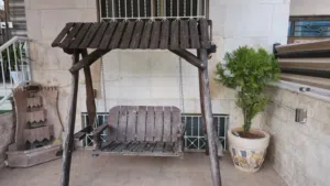 مرجيحه خشبيه ثقيله  وشلال للبيع