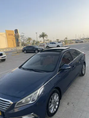 Gulf specification Sonata, first owner, top-of-the-line model, 2015 model, panoramic sunroof