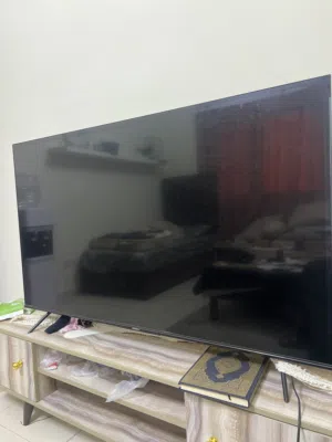 شاشة ممتازة استخدام خفيف