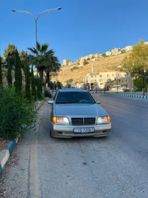 مرسيدس C200 جير أوتوماتيك للبيع