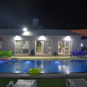 3 Bedrooms . Furnished . Daily1
