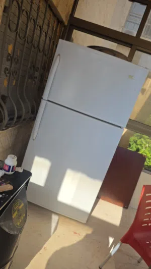 ثلاجه نوع ماجيك شيف بحاله ممتازه شغاله ميه ميه صنع في المكسيك