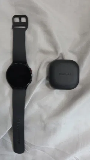 سامسونج buds 2 pro مع galaxy watch 4 للبيع مع بعض