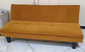 كنب سرير عدد 2 بحالة جيده  العين