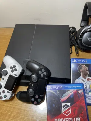 PS4 in good condition look like new