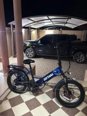 سكوتر GOTRAX اوف روود ببطارية قوية واقل سعر فالسوق مناسب للطرق الوعرة و لديه مدى عالي يصل الى 50 كم.