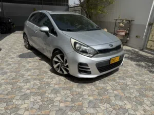 كيا ريو وكالة عمان نظيفة بدون حوادث