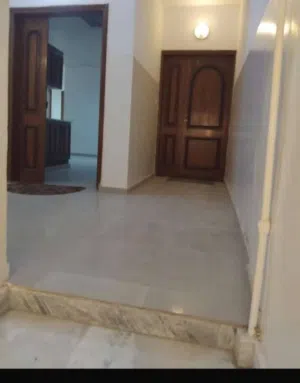 الوسيط لدينا شقه دور ثاني مكتبيه خدميه الايجار مكان قرجي كوبري العمال ع طريق الرئيسي اقرا تحت