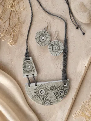 handmade macrame necklace
