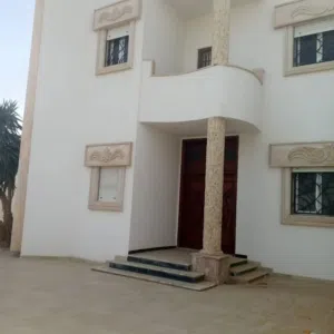 فيلا من دورين للإيجار .. في جنزور العلواني