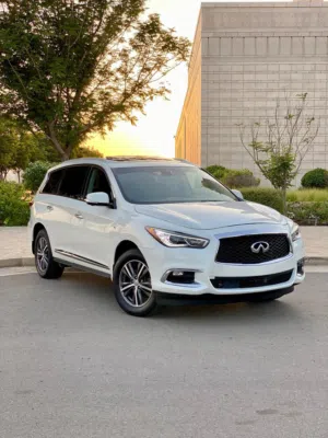 Used Infiniti QX60 in Al Dakhiliya