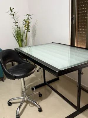 مرسم شف مع كرسي بحالة ممتازة