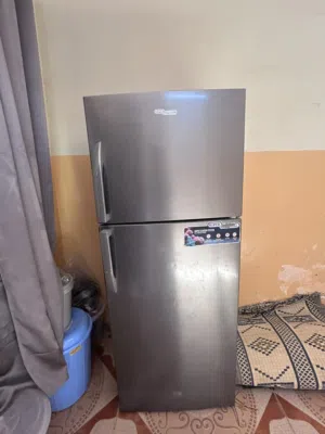 ثلاجه للبيع