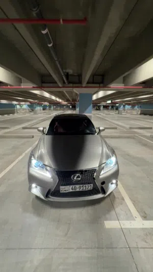 Used Lexus IS in Al Ahmadi