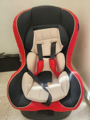 مقعد ..كرسي اطفال للسيارات