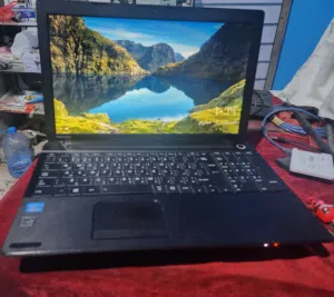 Windows Toshiba for sale in Sana'a