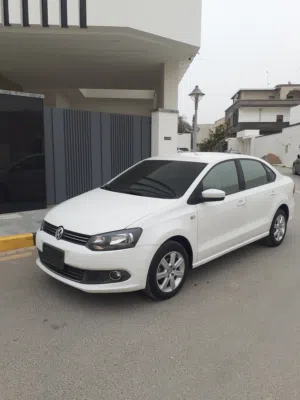 فولكسفاغن  بولو  2015