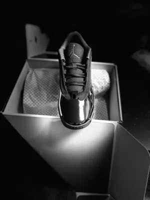 ORIGINAL JORDAN MAX AURA 6 BLACK