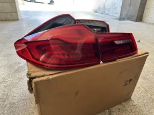 ضواو خلفية اصلية bmw g30