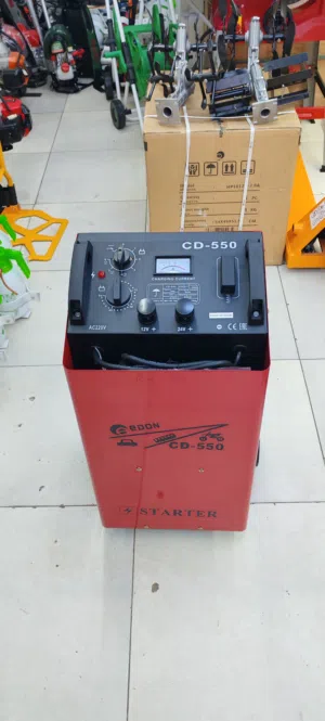 CD-550 شاحن كبير شحن البطاريات السيارت وشاحنات 12 و24 فولت 120 امبير سيارة وشاحنة