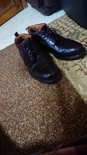 ///   احذية  صناعة  ايطاليه  ///