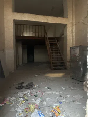 مستودع للايجار الوسط التجاري
