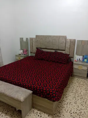 غرفة نوم بحالة ممتازة