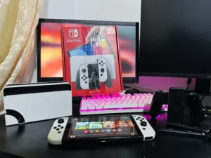 للبيع — Nintendo Switch OLED مهكر