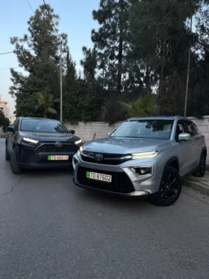 سيارة للايجار تويوتا كروس هايبرد RAV 4 2024 احدث السيارات واقوى العروض من الدبلوماسي لتاجير السيارات