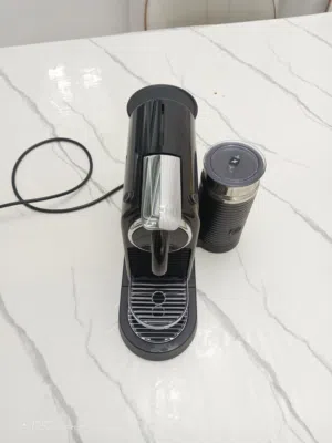 Nespresso Citiz + Aeroccino  حالة ممتازة  استعمال خفيف  مع رغّاية الحليب