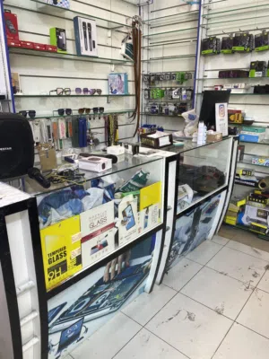Heavy Duty Retail Counter – Glass Top with Wooden Storage Base