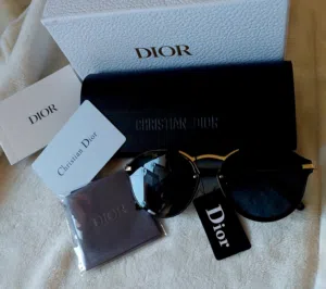 نظارة شمسية DIOR – إطلالة فخامة وحضور قوي
