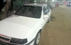 اوبل فيكترا موديل 1992