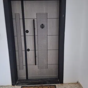 شقة مفروشة للبيع في الفرناج عمارات الطبي الحجم الكبير نظام اربعة ادوار