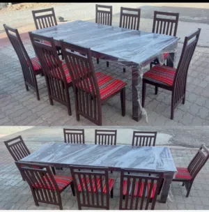طاولة طعام مع 8 كراسي