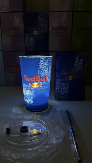 كوب ردبول المضيئة