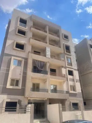 كمبوند المستثمرين شقه للبيع من المالك