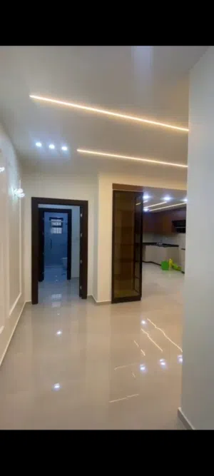 400 m2 More than 6 bedrooms Townhouse for Sale in Zarqa Dahiet Al Madena Al Monawwara