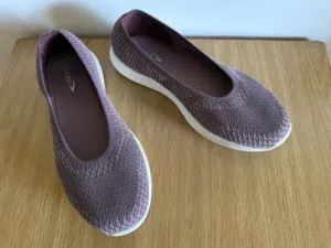 New Comfortable Women Shoes, size 40