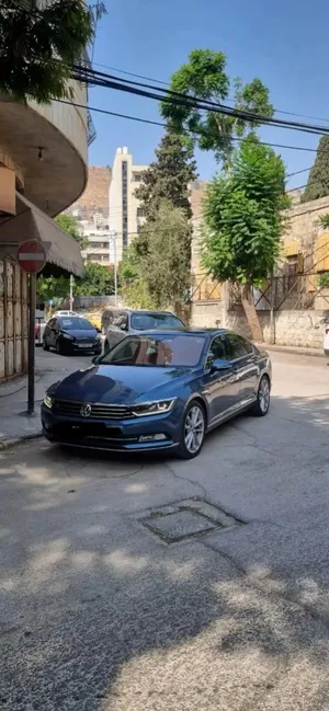 باسات-b8-r-line