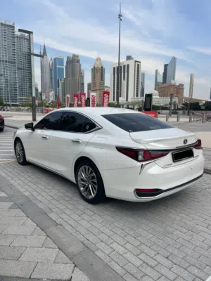 Lexus ES 300 hybrid 2023 خليجي فل مواصفات