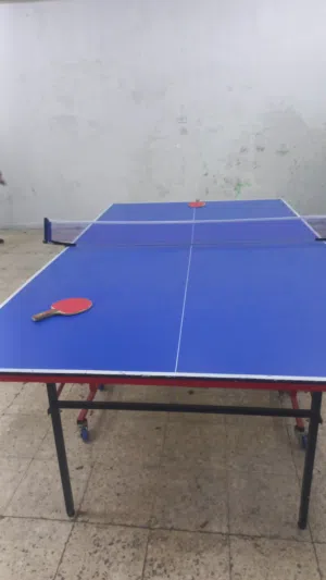 طاولات بلياردو بحالة جيدة جدا أمريكي وسلات