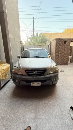 كيا سورنتو 2009 لون ذهبي