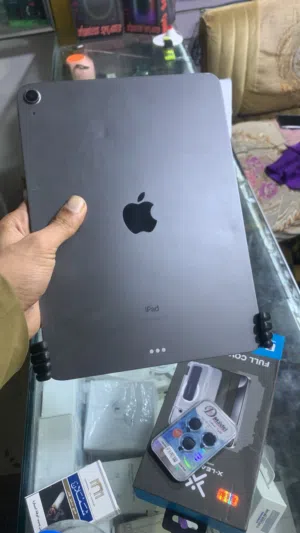عرطه ايباد اير 4 ذاكره 64