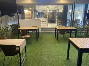مطعم مع جميع معدات للبيع Restaurant for sale with equipment